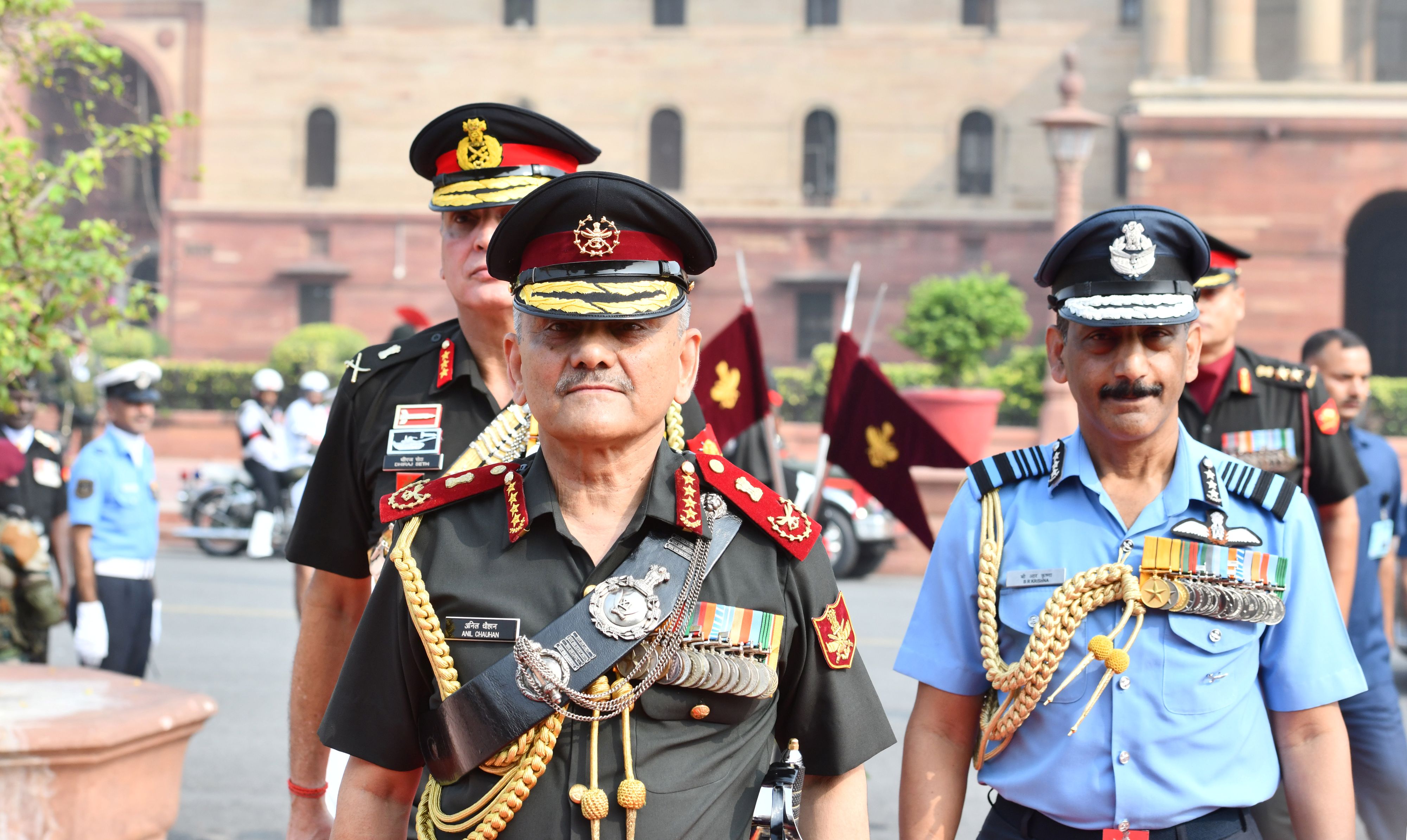 CDS Emphasises on Indigenisation of Unmanned & Counter-Unmanned Tech